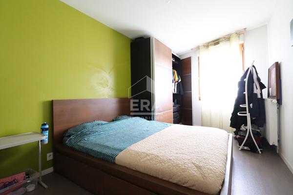 À VENDRE  4 PIÈCES AVEC TERRASSE  DERNIER ÉTAGE  SAINT-DENIS