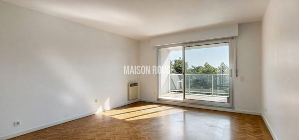 Appartement T2 avec vue mer, terrasse Sud-Est, parking et ascenseur proche plage et commerces