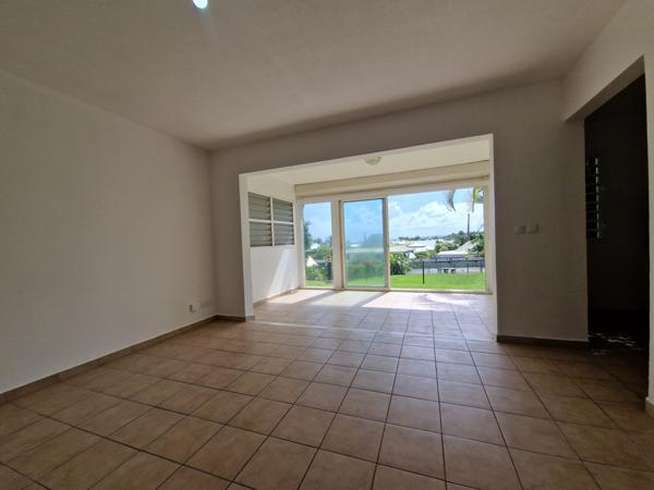 Baie-Mahault (97122) APPARTEMENT T3, RDC, À VENDRE