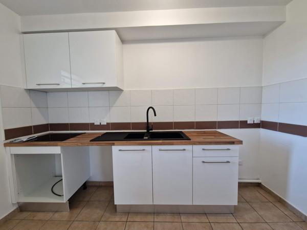 Baie-Mahault (97122) APPARTEMENT T3, RDC, À VENDRE