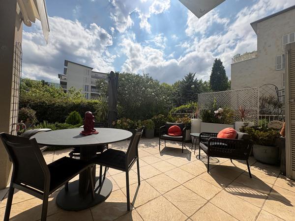 Bordeaux Bastide - Appartement T4 avec extérieur et deux places de parking , Bordeaux