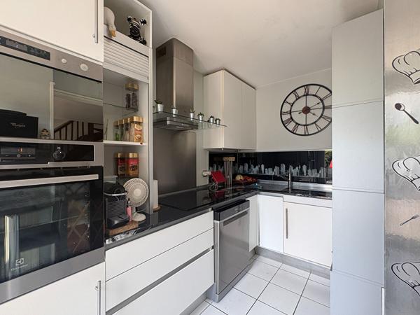 Bordeaux Bastide - Appartement T4 avec extérieur et deux places de parking , Bordeaux