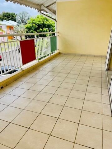 Résidence Sécurisée avec piscine - T3 au premier et dernier étage