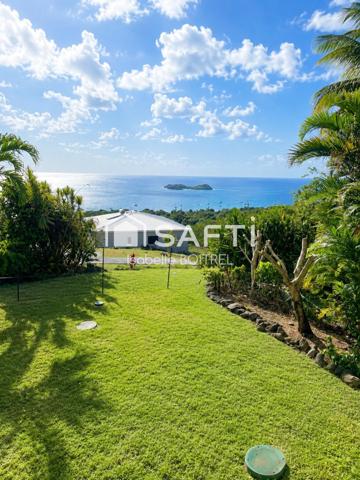 Villa T5 avec vue mer et beaux volumes.
