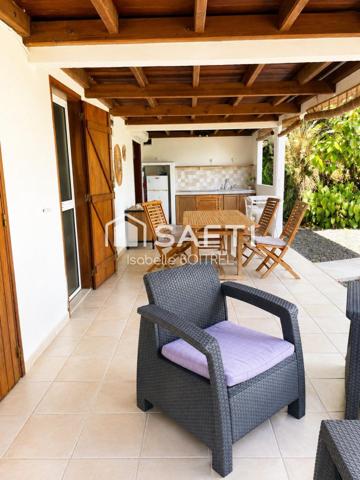 Villa T5 avec vue mer et beaux volumes.