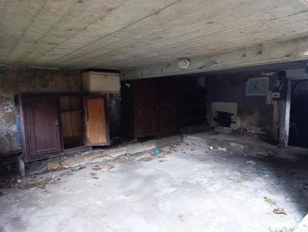 Maison de ville à fort potentiel – Cœur de ville d’Issoudun- proche de toutes commodités à pied !