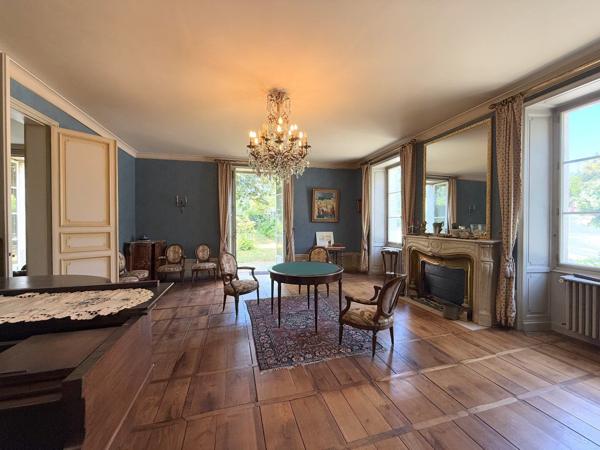 MAISON DE PRESTIGE Nontron