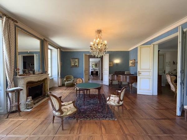MAISON DE PRESTIGE Nontron