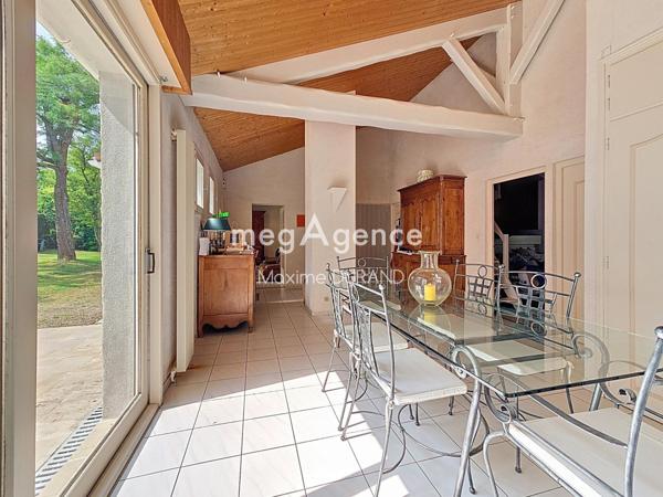 Maison à MAULEON, 79700 - 11 pièces 275m²