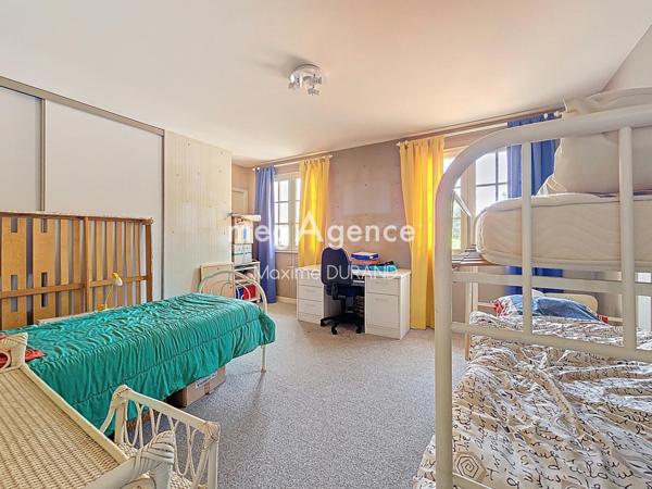 Maison à MAULEON, 79700 - 11 pièces 275m²