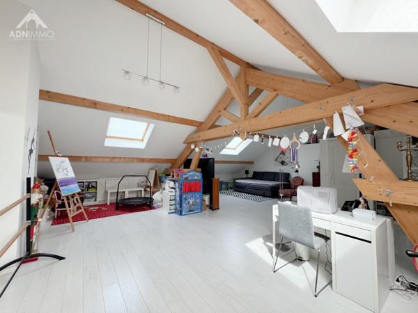 Challex (01630) Maison 10 Pièces 333 m2