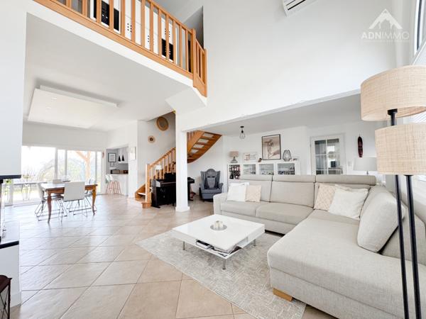 Challex (01630) Maison 10 Pièces 333 m2