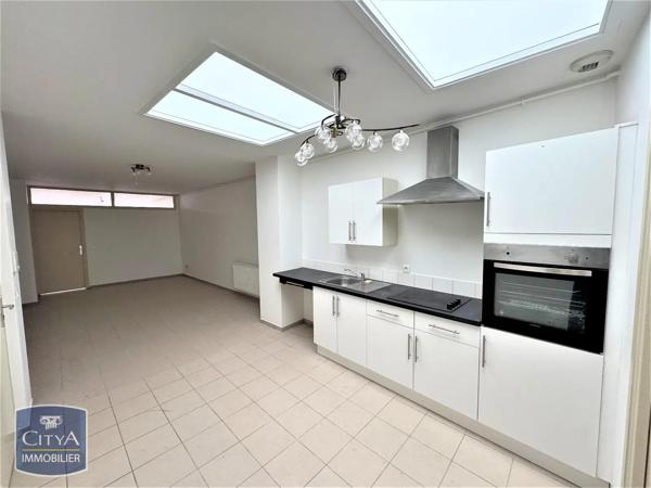 Appartement à louer 2 pièces 61.19m² Armentières (59280)