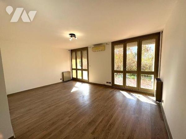 APPARTEMENT T4 A VENDRE A CASTANET-TOLOSAN (HAUTE-GARONNE)
Coquet T4 de 85 m² situé en c?ur de...