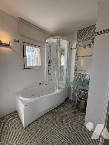 APPARTEMENT T4 A VENDRE A CASTANET-TOLOSAN (HAUTE-GARONNE)
Coquet T4 de 85 m² situé en c?ur de...