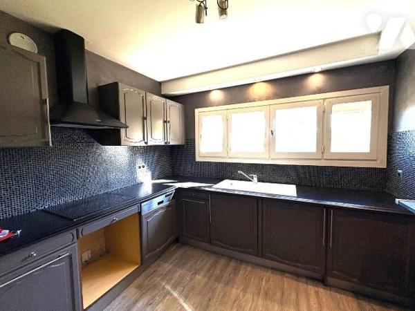 APPARTEMENT T4 A VENDRE A CASTANET-TOLOSAN (HAUTE-GARONNE)
Coquet T4 de 85 m² situé en c?ur de...