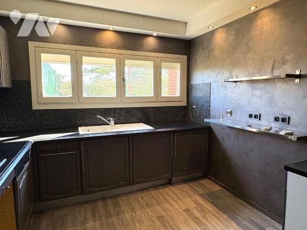 APPARTEMENT T4 A VENDRE A CASTANET-TOLOSAN (HAUTE-GARONNE)
Coquet T4 de 85 m² situé en c?ur de...