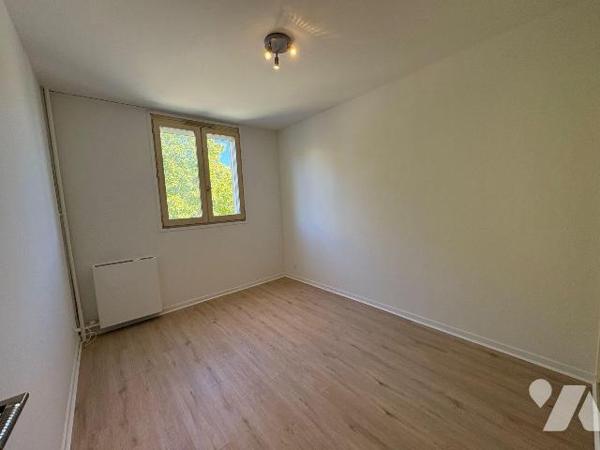 APPARTEMENT T4 A VENDRE A CASTANET-TOLOSAN (HAUTE-GARONNE)
Coquet T4 de 85 m² situé en c?ur de...