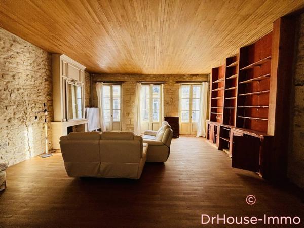 Immeuble à vendre 9 pièces de 380 m²