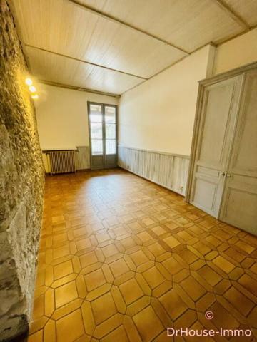Immeuble à vendre 9 pièces de 380 m²