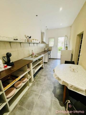 Immeuble à vendre 9 pièces de 380 m²