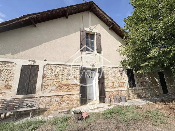 PRIGONRIEUX : Maison mitoyenne de plain-pied 4 pièces de 94m² avec jardin