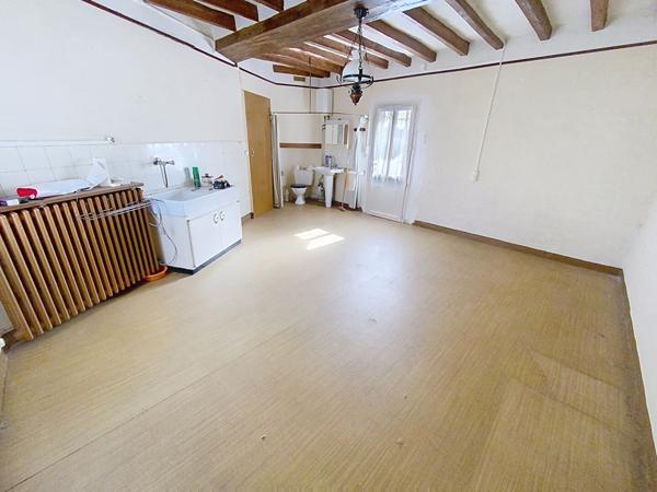 Maison de bourg à fort potentiel à Châteauneuf-sur-Sarthe