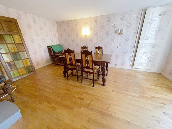 Maison de bourg à fort potentiel à Châteauneuf-sur-Sarthe