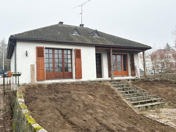 Montlhéry (91310) MONTLHERY - Maison individuelle - 77m2 hab + 96m2 de sous-sol total - Environnement verdoyant - Haut Potentiel