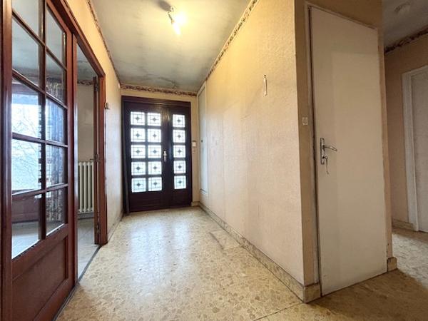 Montlhéry (91310) MONTLHERY - Maison individuelle - 77m2 hab + 96m2 de sous-sol total - Environnement verdoyant - Haut Potentiel