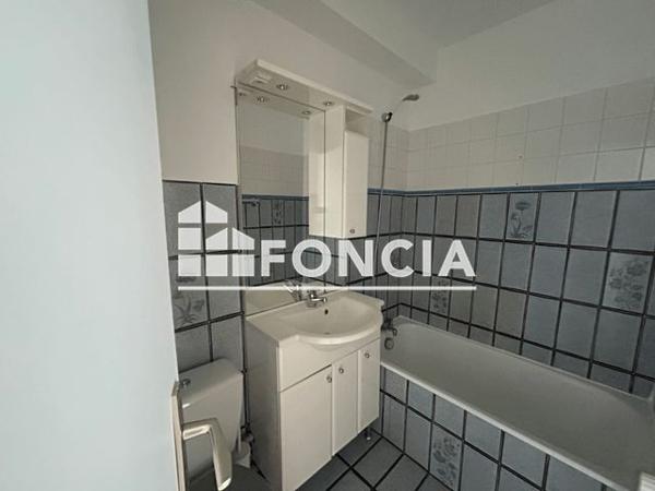 Location Appartement 2 pièces 38.27 m² - 2 RUE SAINT JOSEPH Grenoble 38000