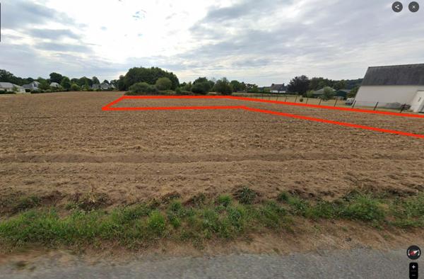 TERRAIN CONSTRUCTIBLE DE 1394 M2 À CLEGUEREC
