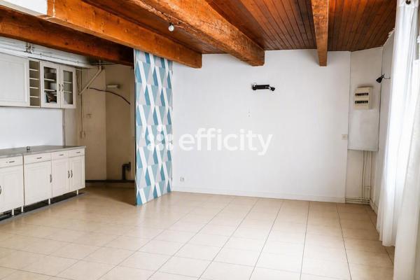 Maison
         5 pièces
        - 89 m² Exclusivité 145 000 € *