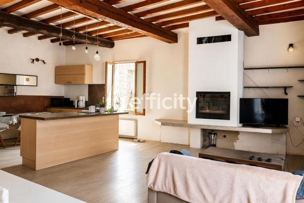 Maison
         5 pièces
        - 89 m² Exclusivité 145 000 € *
