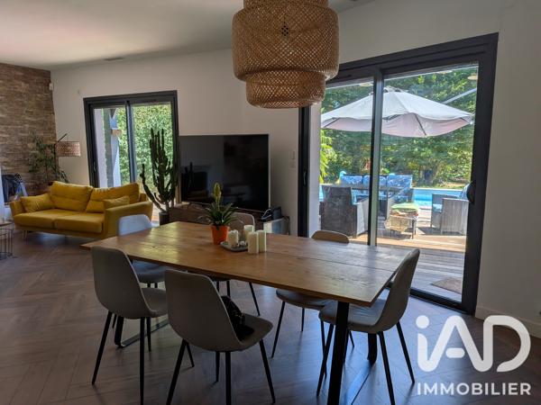 Maison à vendre 9 pièces 230 m² Latresne