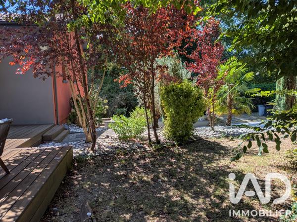 Maison à vendre 9 pièces 230 m² Latresne