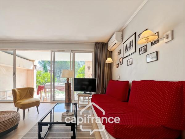 DOMAINE DE PONT ROYAL, Appartement climatisé de 42 m2 en REZ de JARDIN, chambre et chambre-cabine, SDB, Salle d'eau place de parking