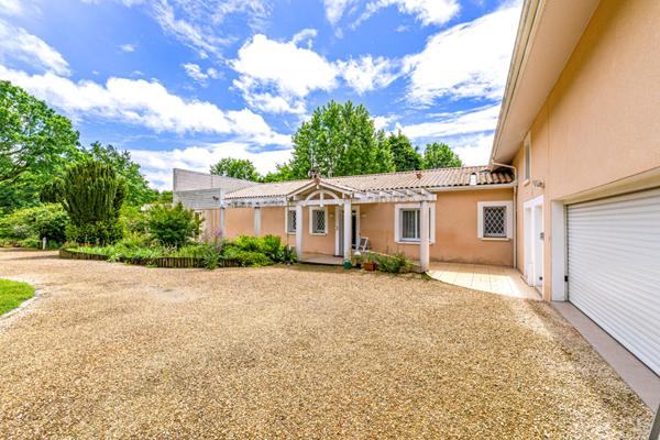 Magnifique Domaine à vendre sur Léognan