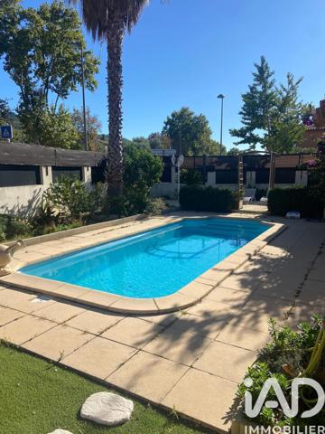 Maison à vendre 4 pièces 100 m² Saint-Cyr-sur-Mer