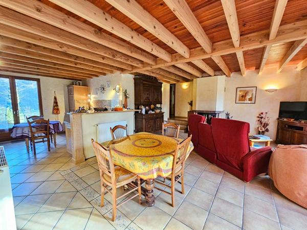 Propriété 5 pièces à vendre à LES MARTYS 20 hectares de nature préservée