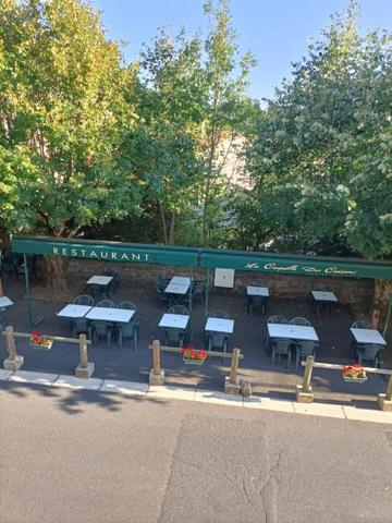 EXCLUSIVITE SAINT ROMAIN LACHALM - RESTAURANT 50 COUVERTS, TERRASSE