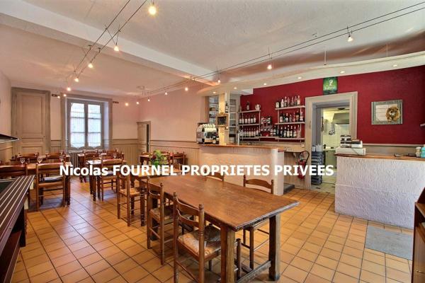 EXCLUSIVITE SAINT ROMAIN LACHALM - RESTAURANT 50 COUVERTS, TERRASSE