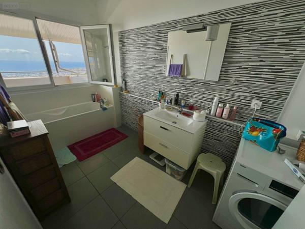 Appartement à vendre à Saint-Denis à la Réunion (97400), ref : 97405/197 Coline camèlias