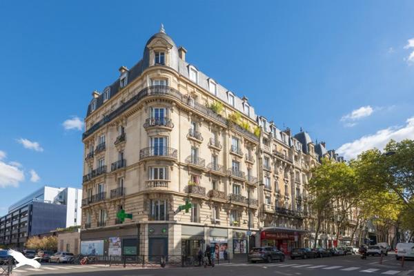 Appartement à vendre |  Clichy |  6 pièces | 133 m²