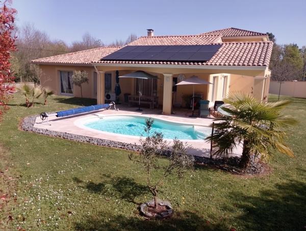 Maison à vendre 9 pièces NEUVIC (24)