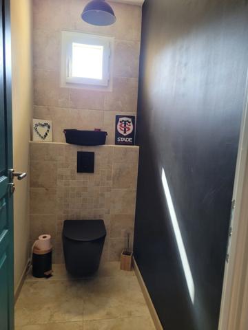 Maison à vendre 9 pièces NEUVIC (24)