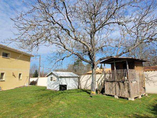 Maison à vendre 9 pièces NEUVIC (24)