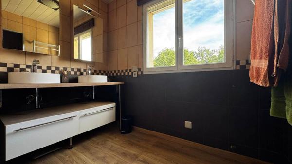 COUP DE C?UR ? MAISON ATYPIQUE ET FAMILIALE DE 171 M²
