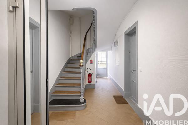 Appartement à vendre 5 pièces 25,06 m² Paris 17