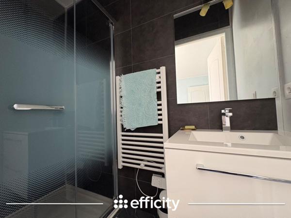 Maison
         6 pièces
        - 215 m² Bien prestige 485 000 € *